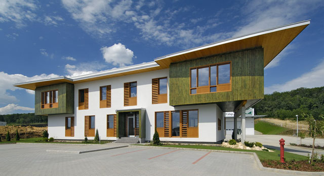 Az elk�sz�lt k�zpont