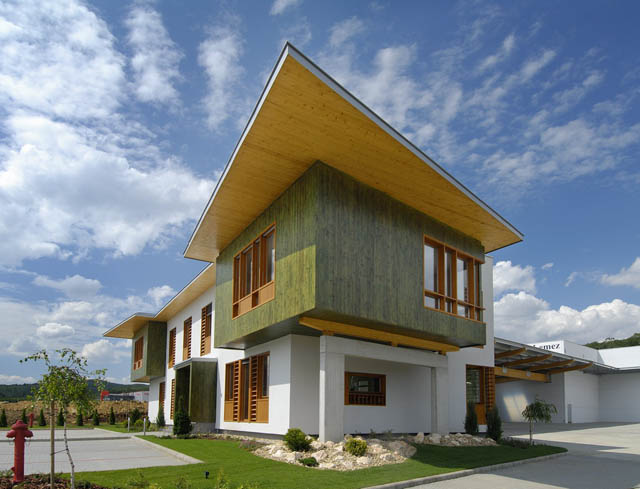 Az elk�sz�lt k�zpont