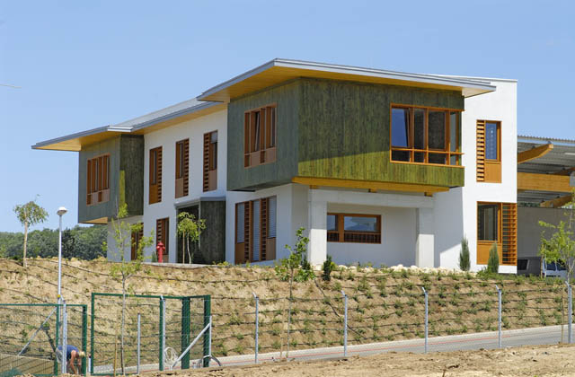 Az elk�sz�lt k�zpont